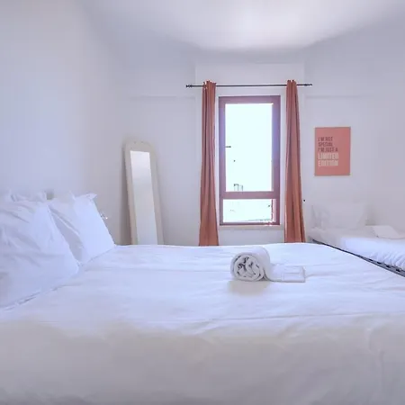 Flat & Oceanview Rooftop Apartment